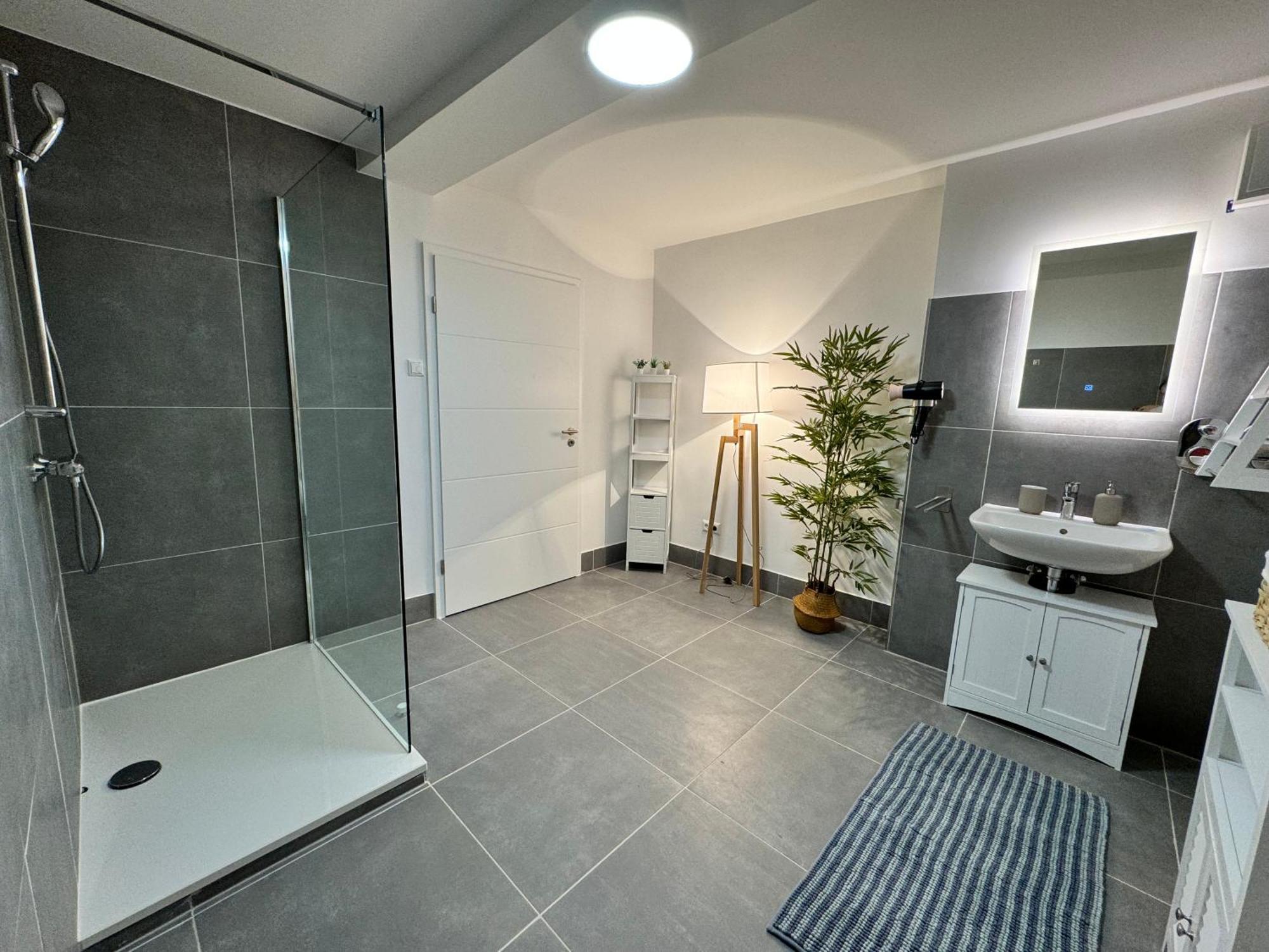 Stadtoase: Exklusive Apartments Fuer Ruhe Und Entspannung Bremen Exterior photo